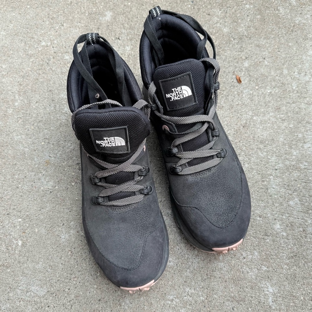 The North Face Women's Raedonda Boot Sneakers size 8.5 - Picture 2 of 8